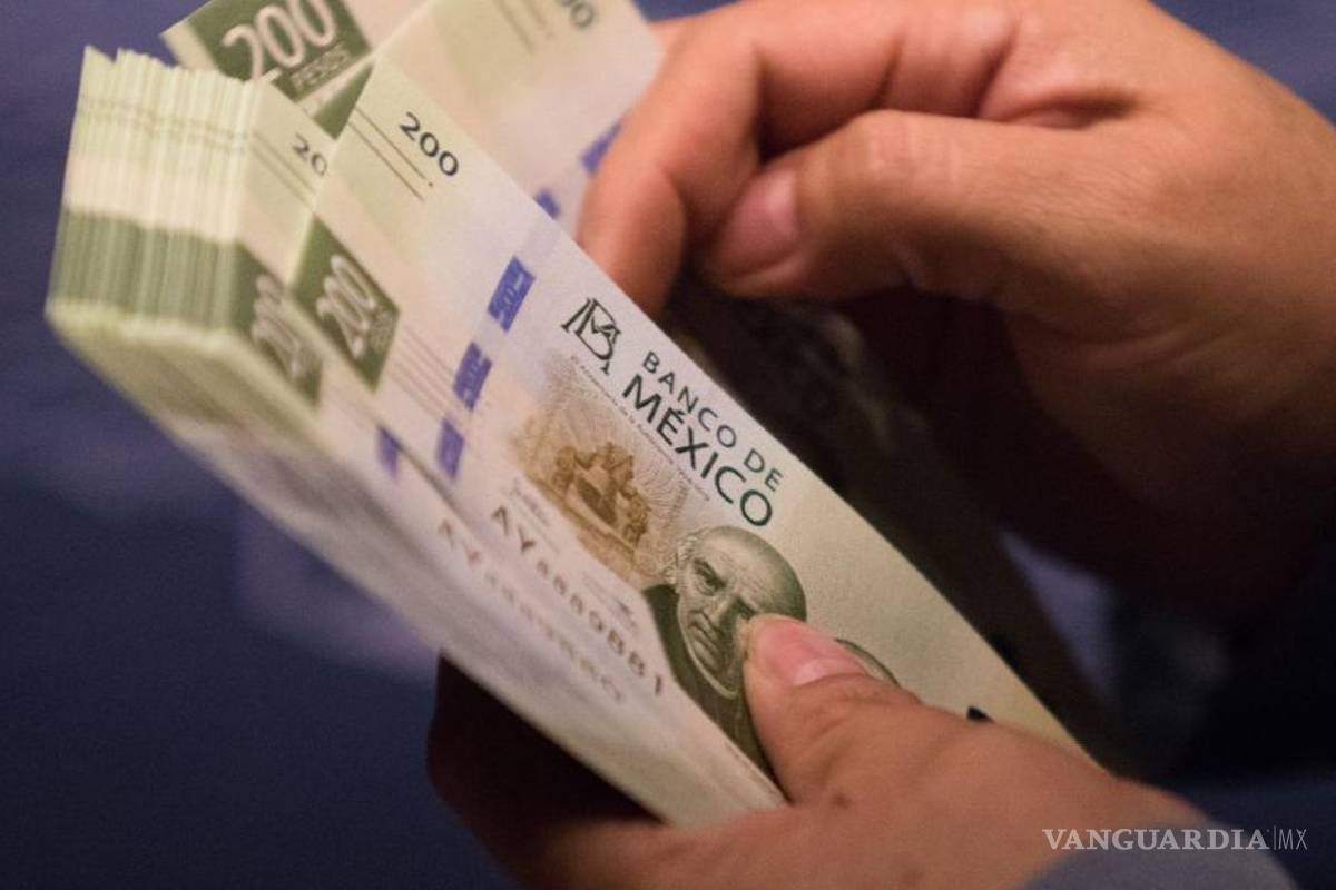 SAT obliga a bancos a reportar los depósitos en efectivo que recibas en 2022