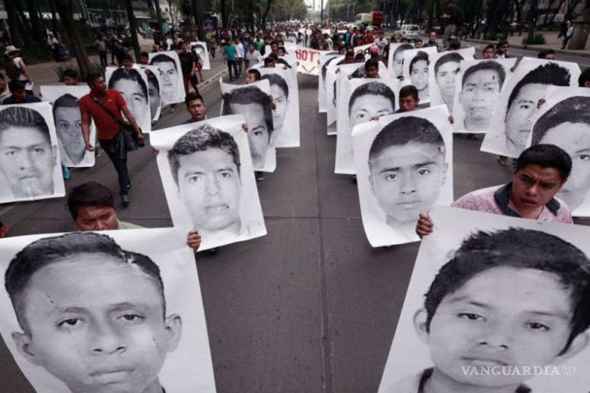 FGR ordena detener a 46 funcionarios por caso Ayotzinapa