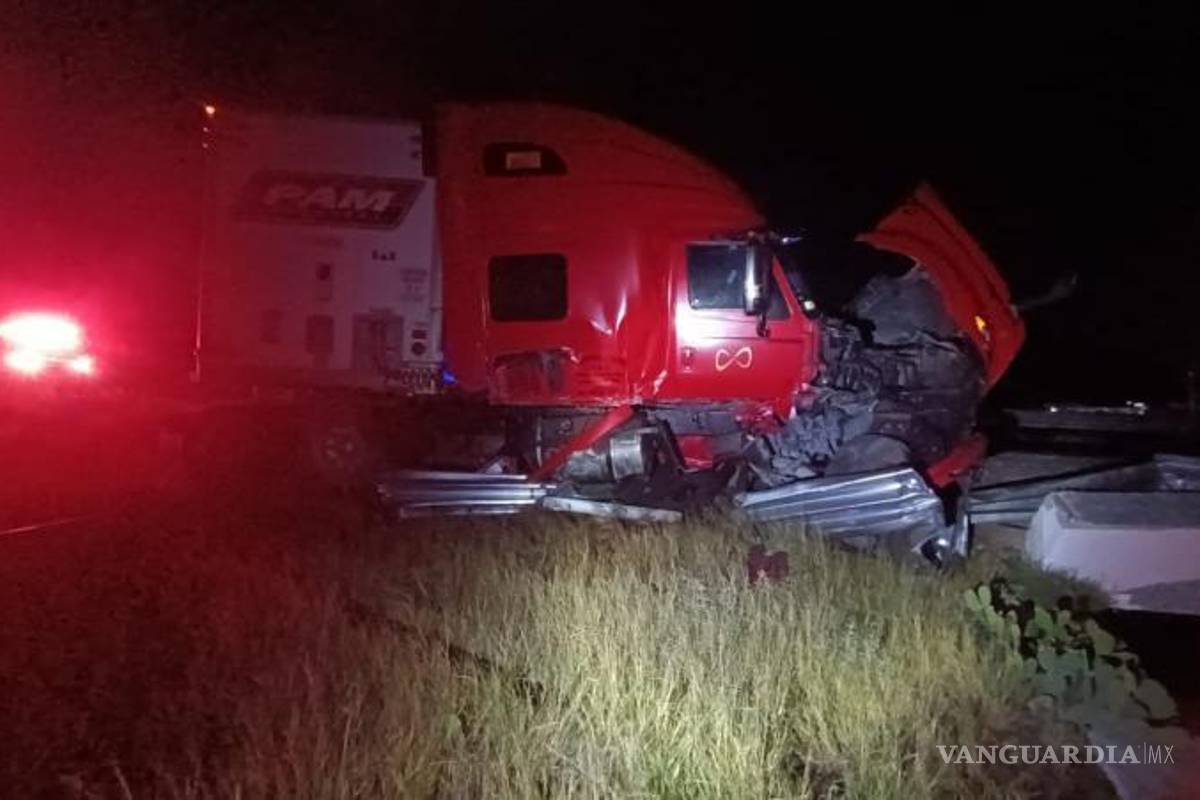 $!La circulación en sentido sur-norte se complicó y en el lugar se esperó la llegada de la Guardia Nacional (GN).