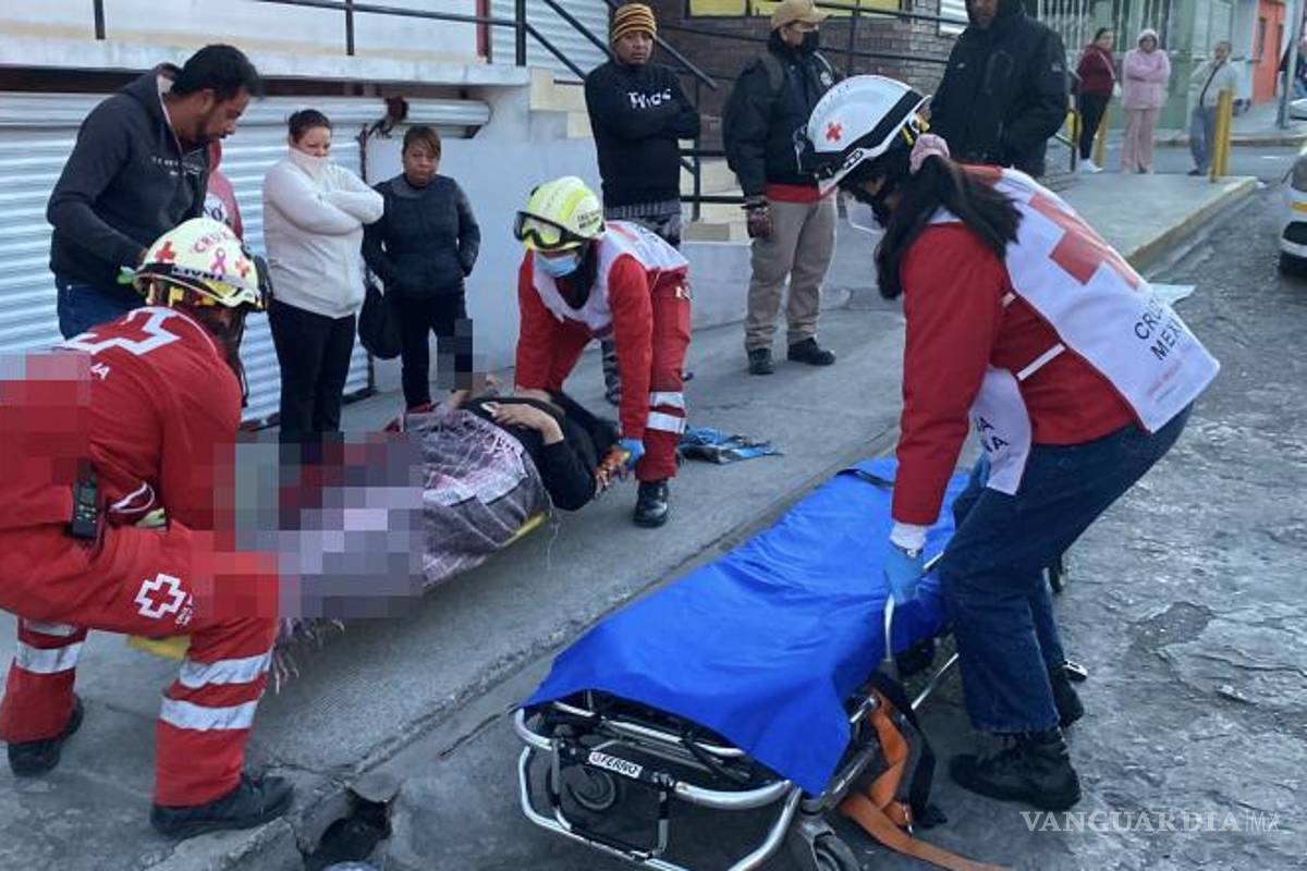 $!La vialidad permaneció parcialmente afectada mientras se recababan indicios del hecho ocurrido en la mañana del jueves.