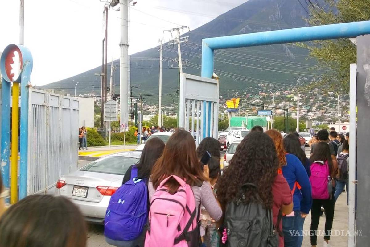 Desalojan Campus Mederos de la UANL por amenaza de bomba
