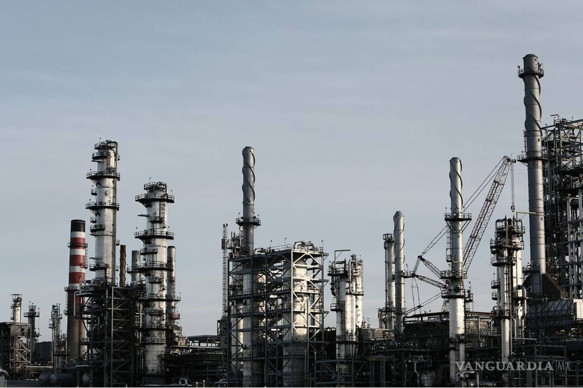 $!Proyectos de AMLO: Tren del Sureste y nueva refinería empiezan a tomar forma