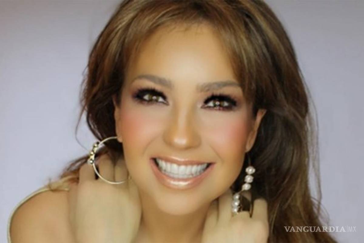 Luce Thalía sexy vestido transparente