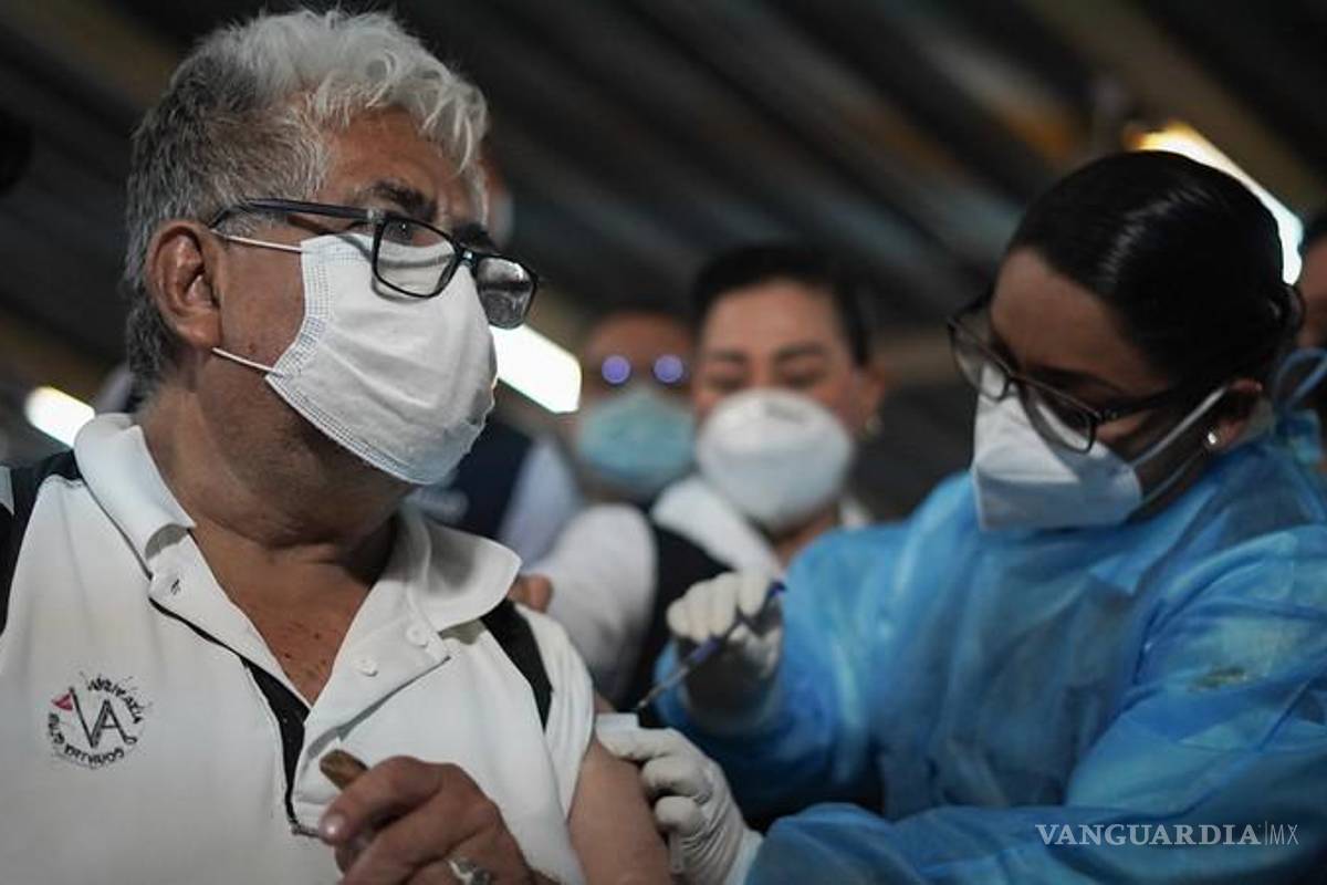 Habrá tercera dosis para adultos mayores; “tenemos vacunas suficientes”: AMLO