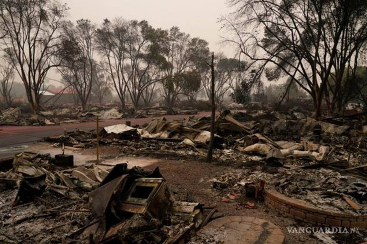 $!Humo de incendios ya cubre la costa oeste de EU