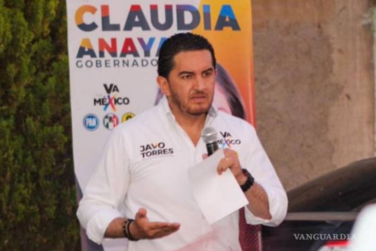 $!Roban camioneta a candidato en Zacatecas y le ponen calcas del CJNG