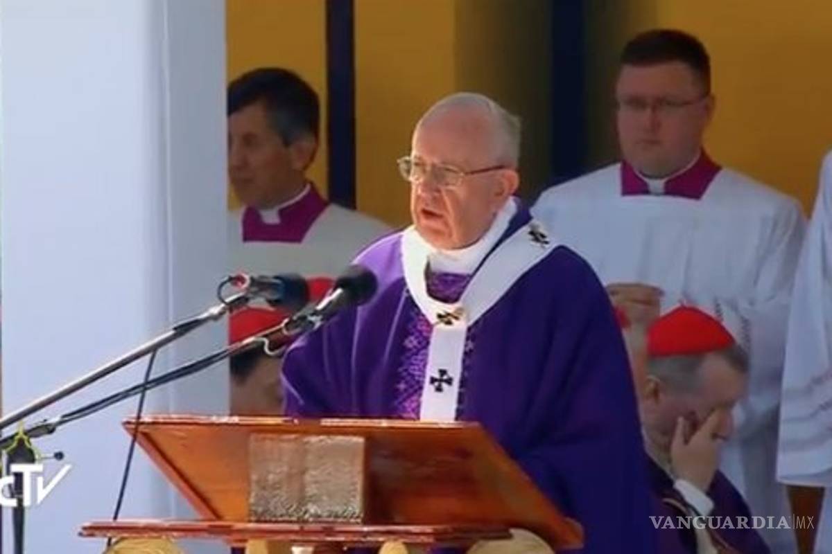 $!Papa pide perdón en misa multitudinaria a pueblos indígenas excluidos de América