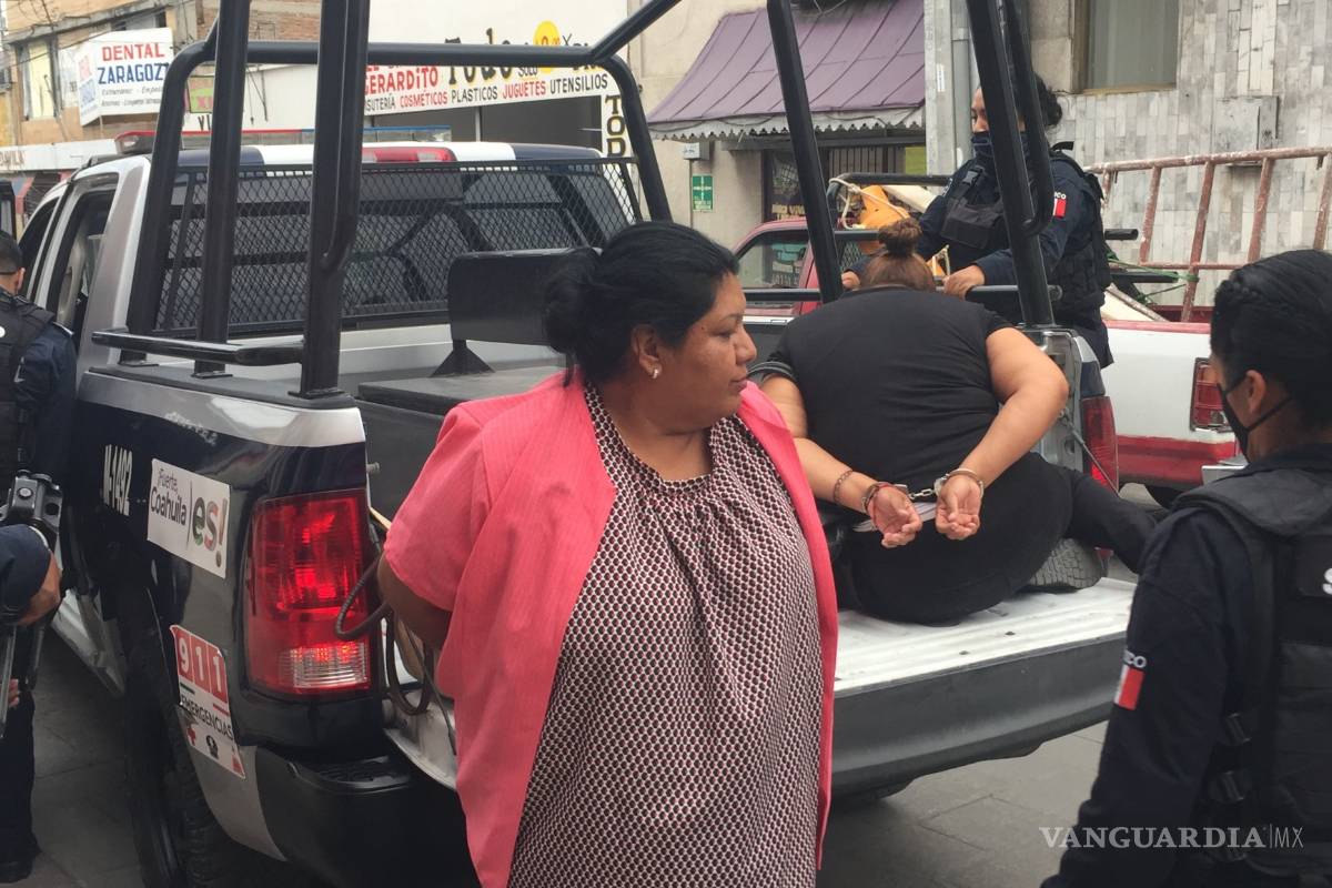 Familias protagonizan una pelea en el Centro Histórico de Saltillo, son detenidas
