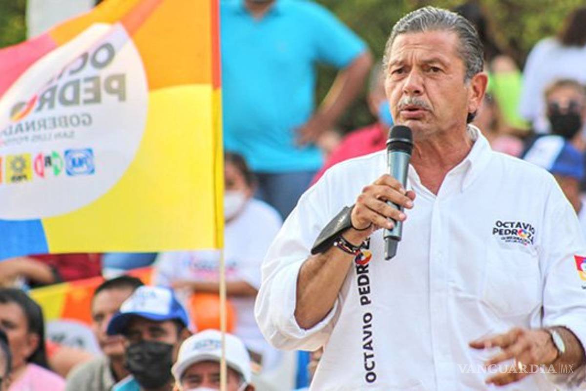 Dejan hielera con una cabeza de cerdo a candidato a gobernador en SLP