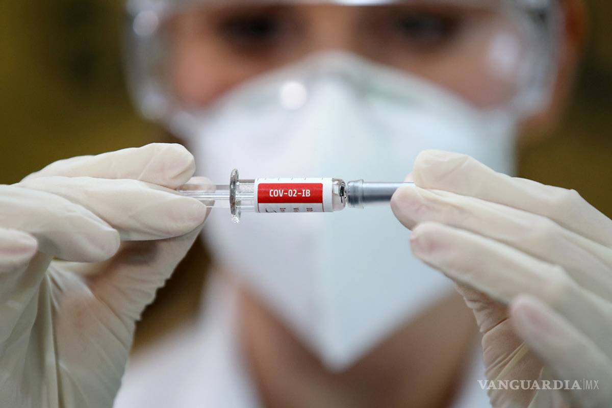 EU desarrolla cepa de COVID-19 para ensayos con humanos