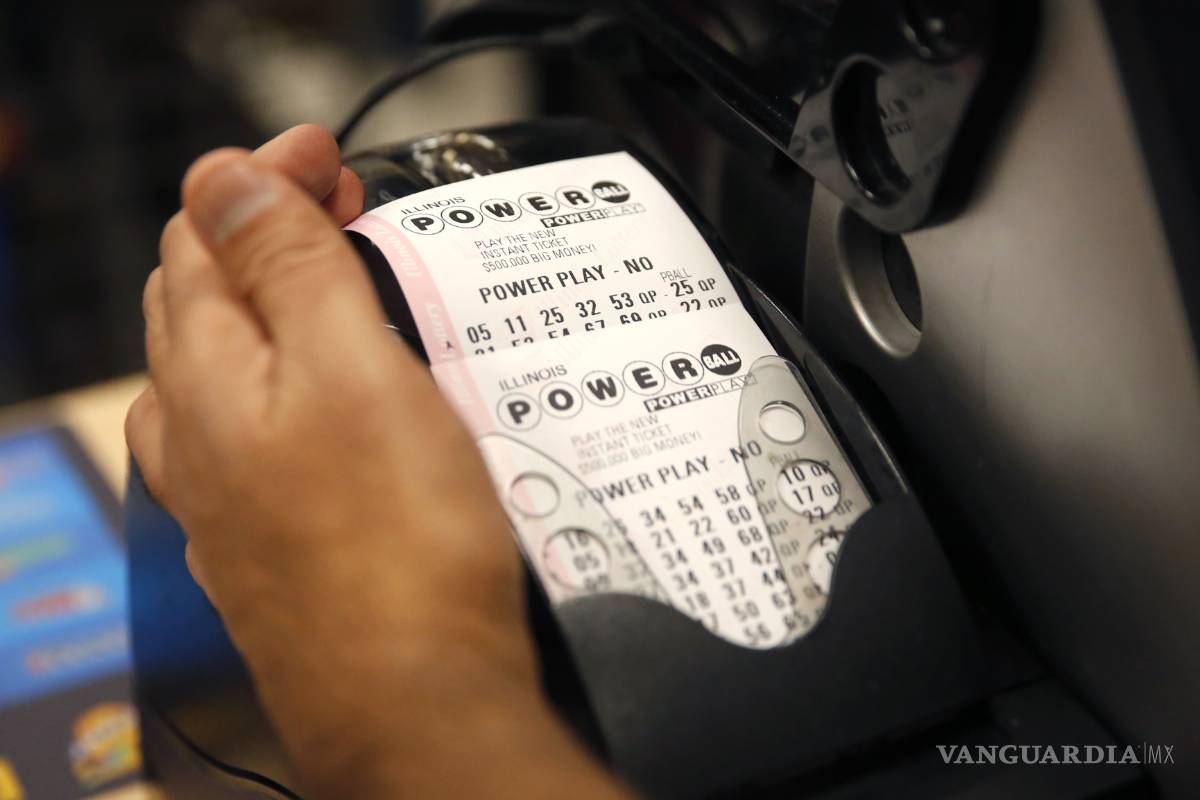 Lotería de EU alcanza 900 millones de dólares; record histórico