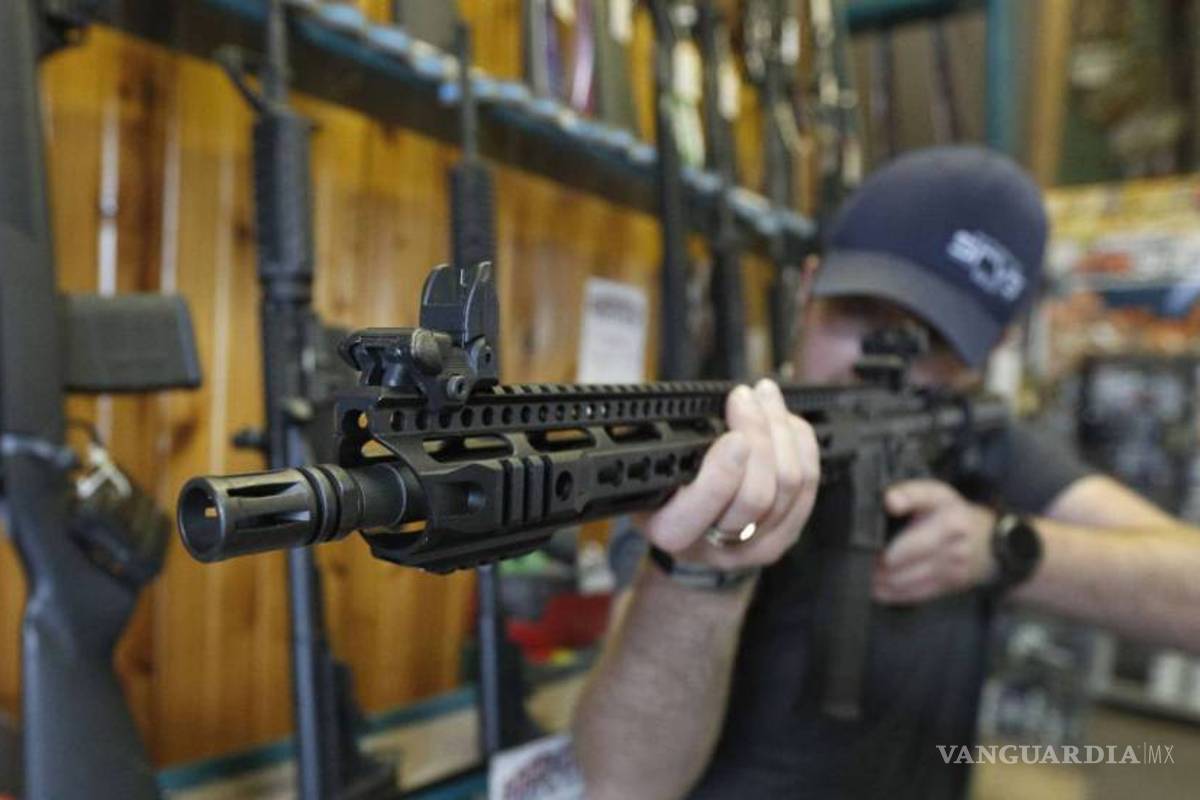 Busca fiscal general de NY disolver a la Asociación Nacional del Rifle