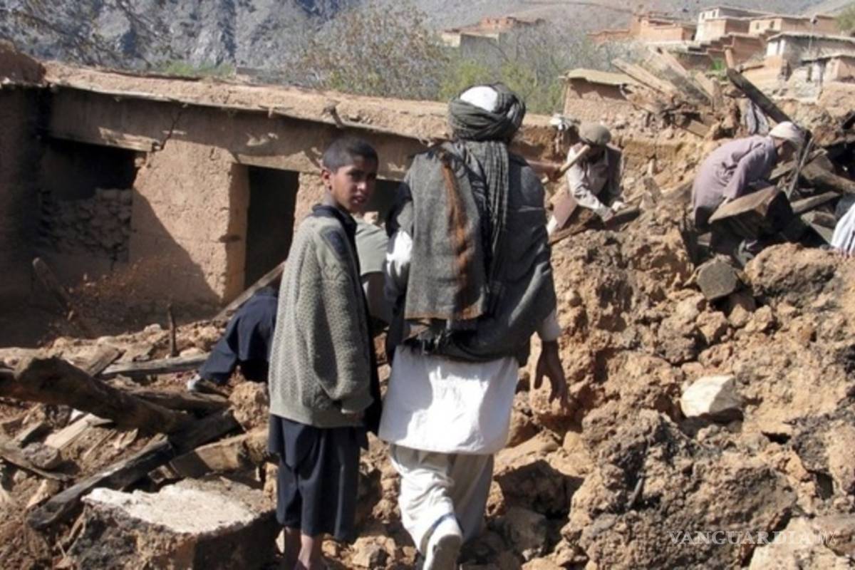 Sismo de 6.3 grados sacude a Afganistán