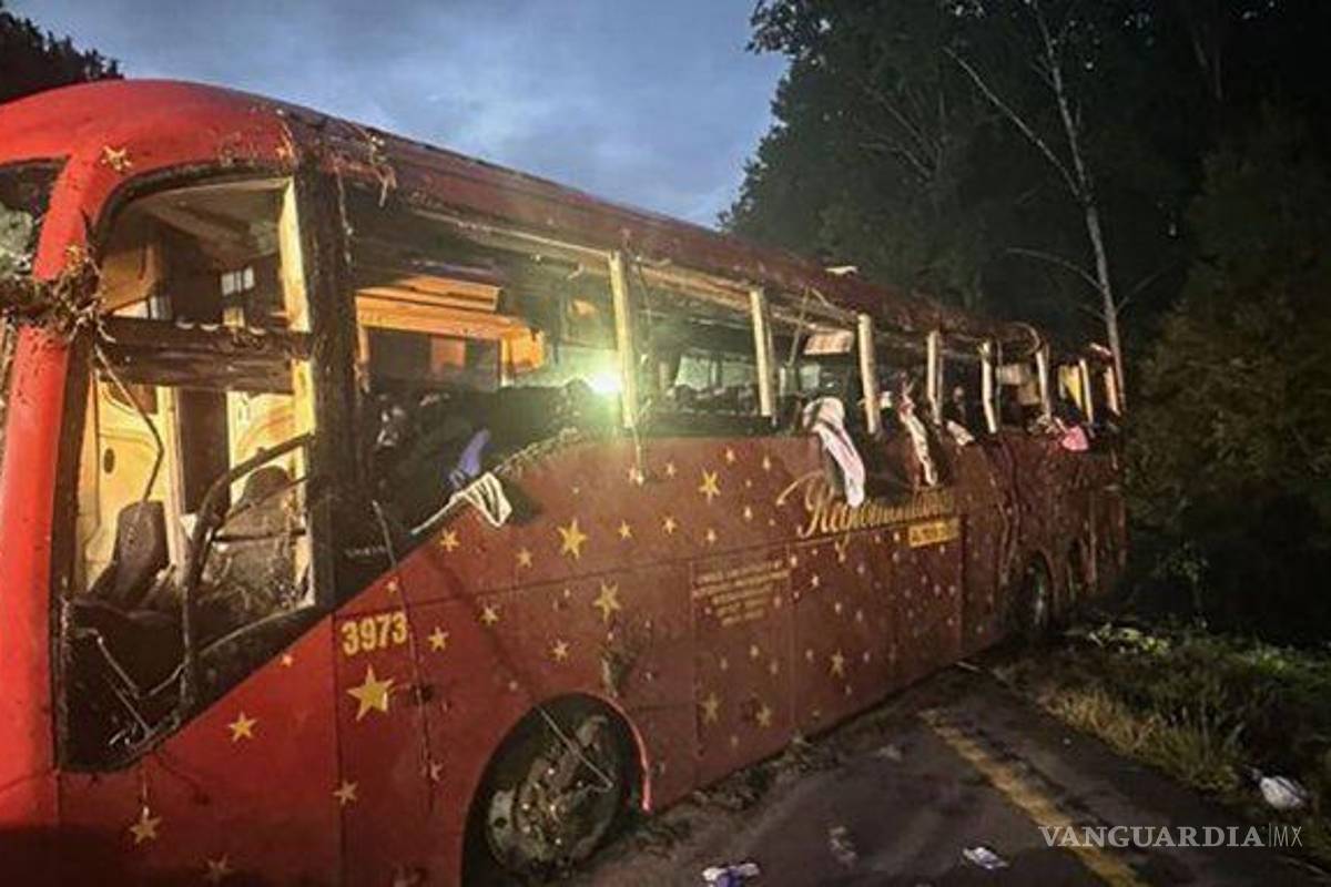 $!Mueren siete mexicanos en volcadura de autobús en Misisipi, EU