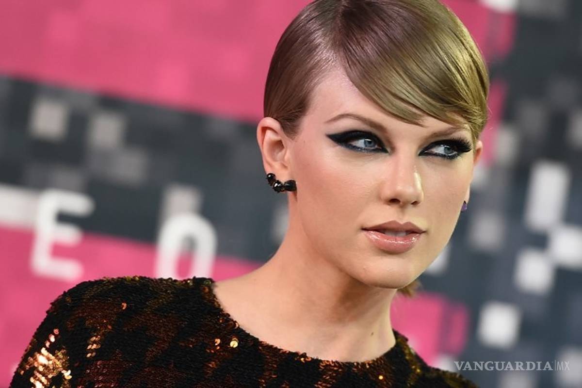 Taylor Swift sorprende con regalo a dos admiradoras el día de su boda
