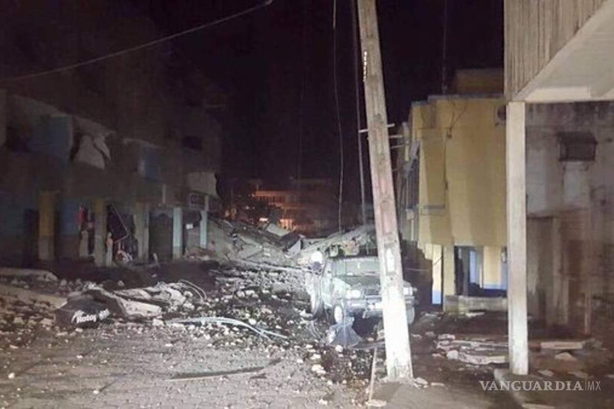Temblor de 7,8 grados en Ecuador deja 28 muertos