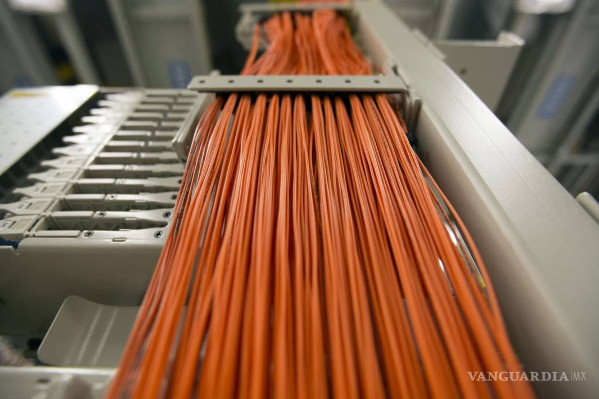 Telmex tiene la fibra óptica que AMLO necesita para conectar México