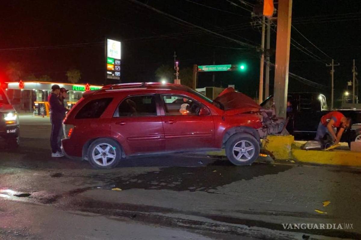 En estado de ebriedad estrella su camioneta
