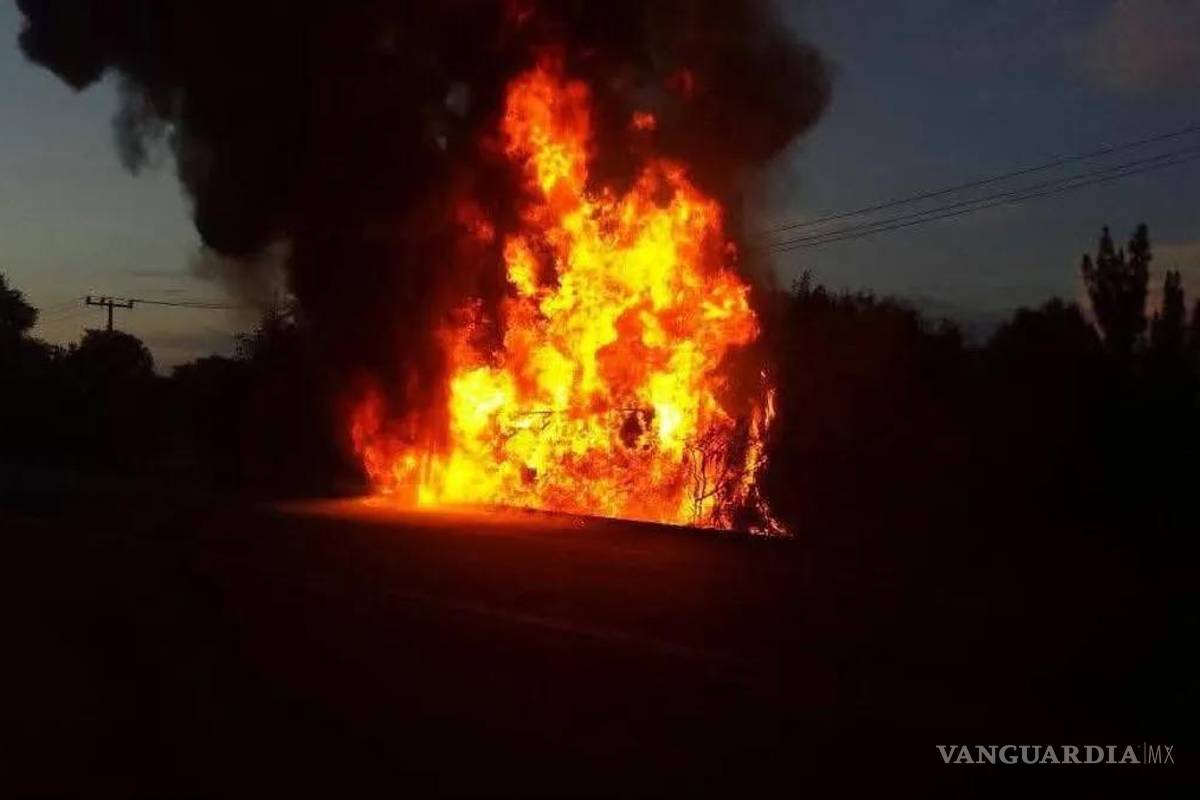 Hombres mueren calcinados tras explosión de ducto de PEMEX, en Hidalgo