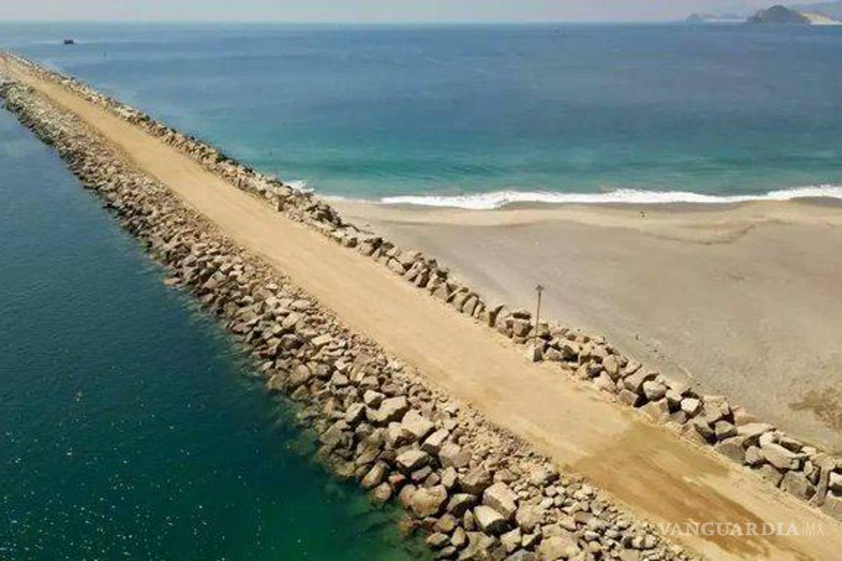 $!AMLO inauguró el rompeolas más grande de AL; permitiría llegada de grandes barcos comerciales