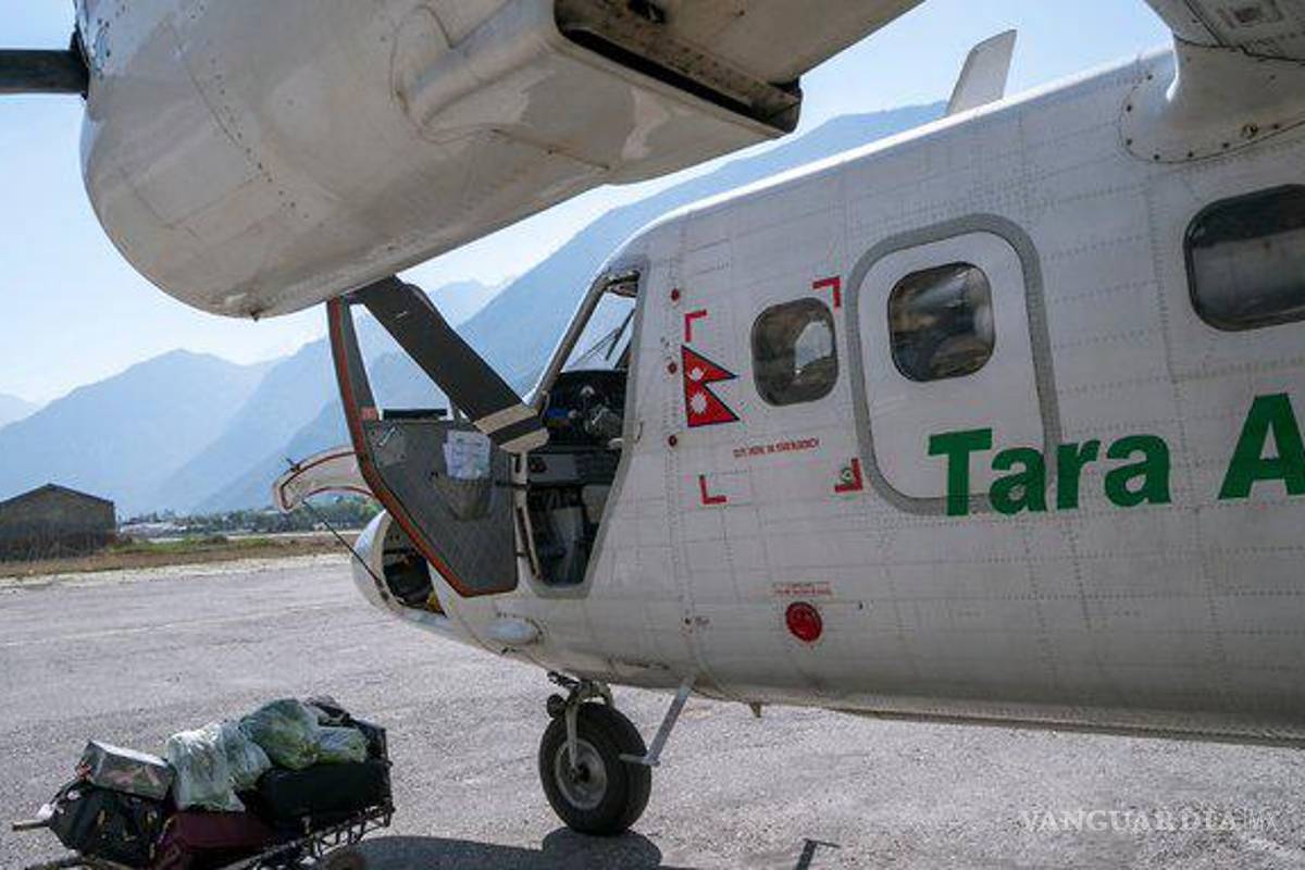 Desapareció avión con 22 personas en Nepal