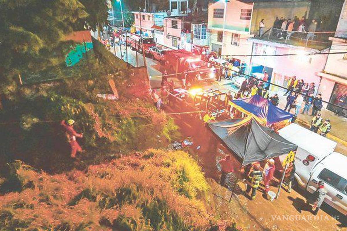 Se deslava cerro en Naucalpan, Edomex; hay 6 personas muertas y 3 heridos