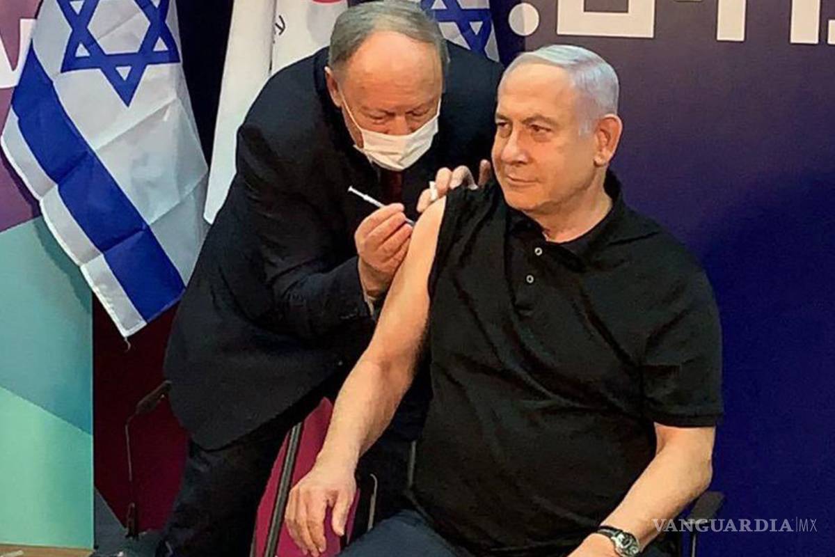 Benjamín Netanyahu se convierte en la primera persona en ser vacunado contra el COVID-19 en Israel
