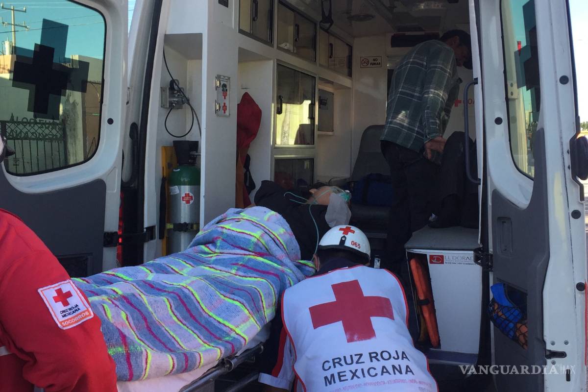 En colonia de Saltillo se intoxican joven y su padrastro; los rescatan