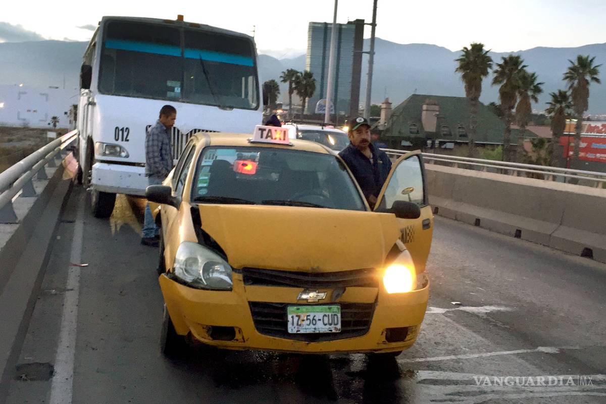 Choque dominó de tres vehículos