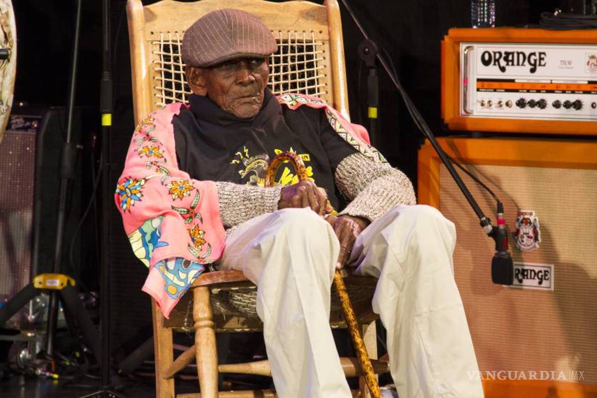 Tras recibir Grammy Latino fallece el cantautor colombiano Magín Díaz