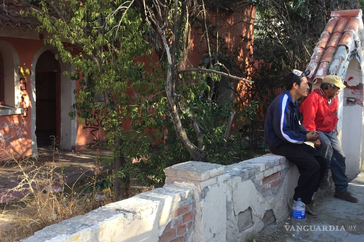 Encuentran a hombre ebrio muerto dentro de una casa abandonada en Saltillo