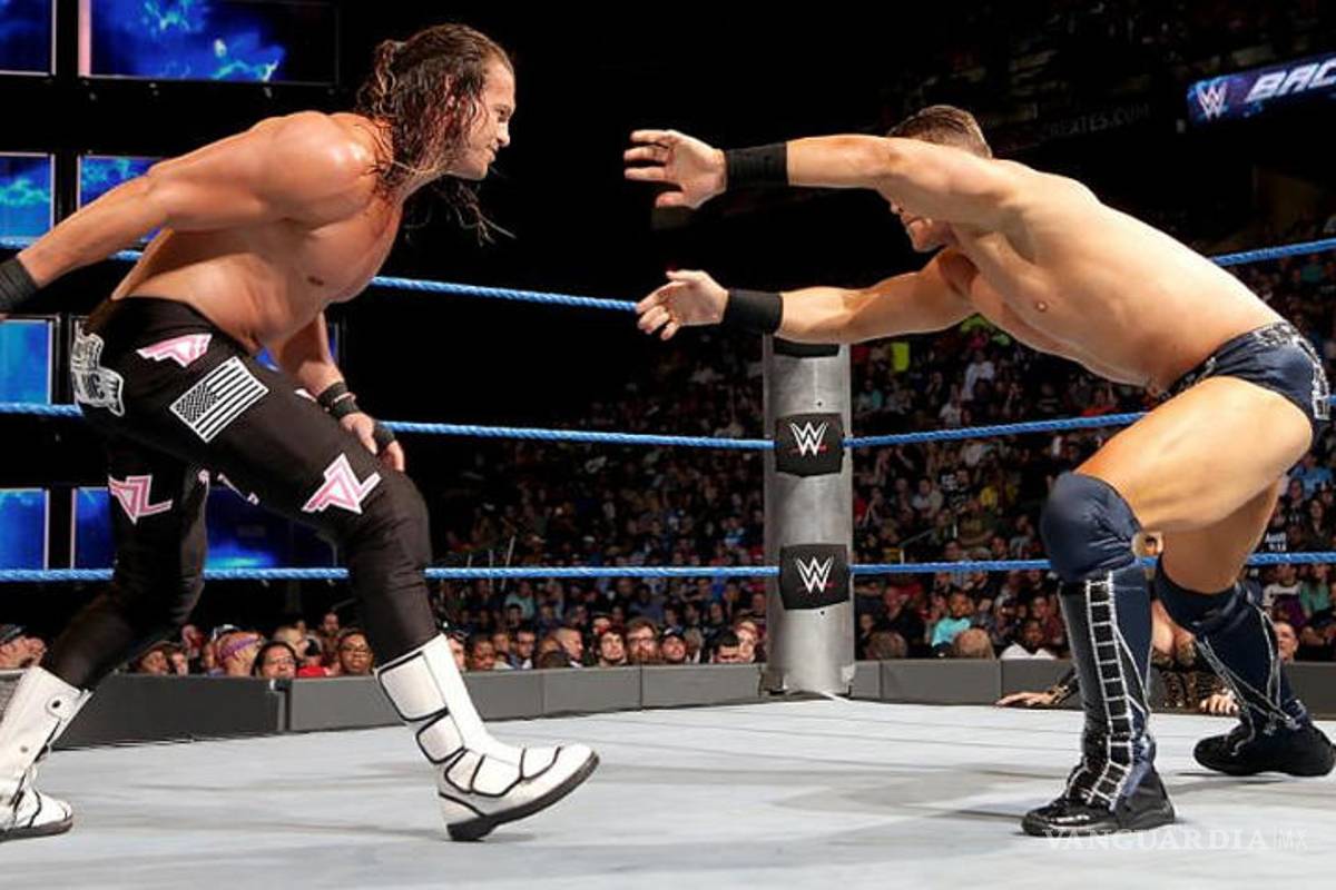 La WWE se burla de la derrota de CM Punk en UFC haciendo parodia en una pelea