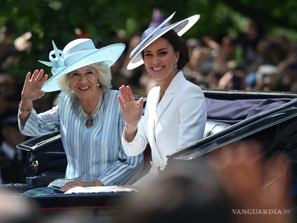 $!Imagen de archivo de la reina de Inglaterra, Camila, y la esposa del príncipe Guillermo, Catherine.