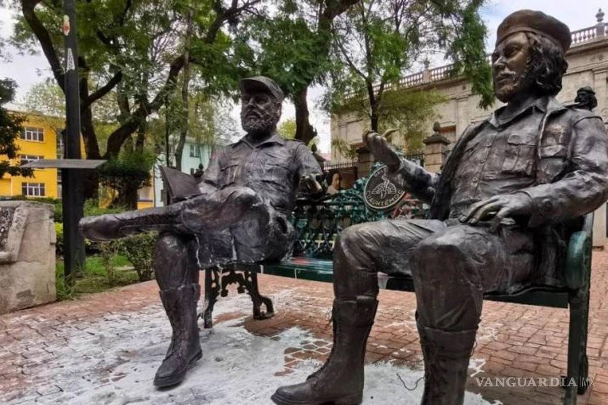 Sheinbaum frena propuesta de fundir figuras del Che y Castro para honrar a Carlos Manzo