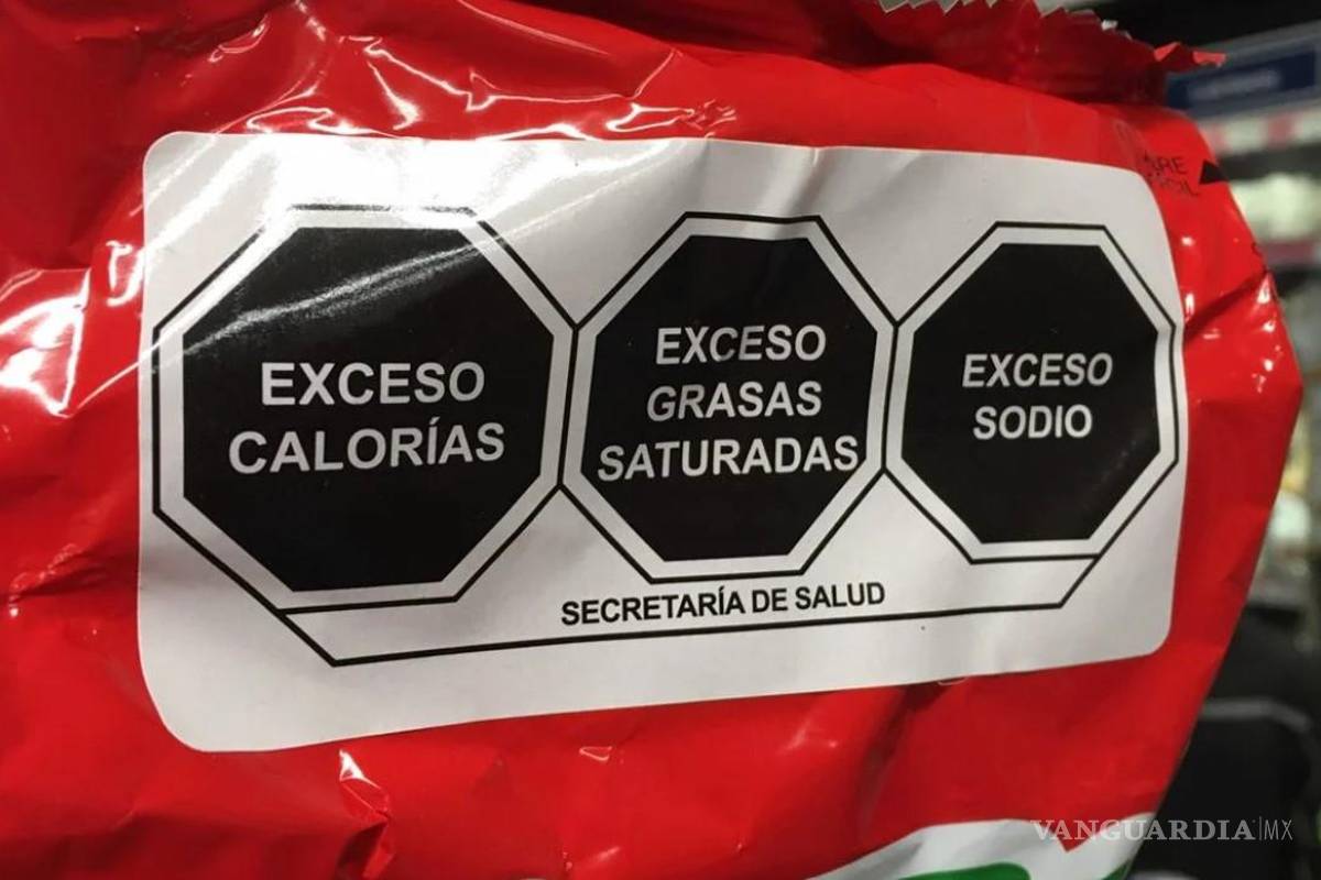 AMLO celebra decisión de la SCJN sobre etiquetado de alimentos