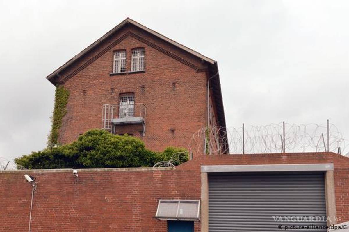 Joven quería reconquistar a ex novia convicta, entró a la fuerza a la cárcel