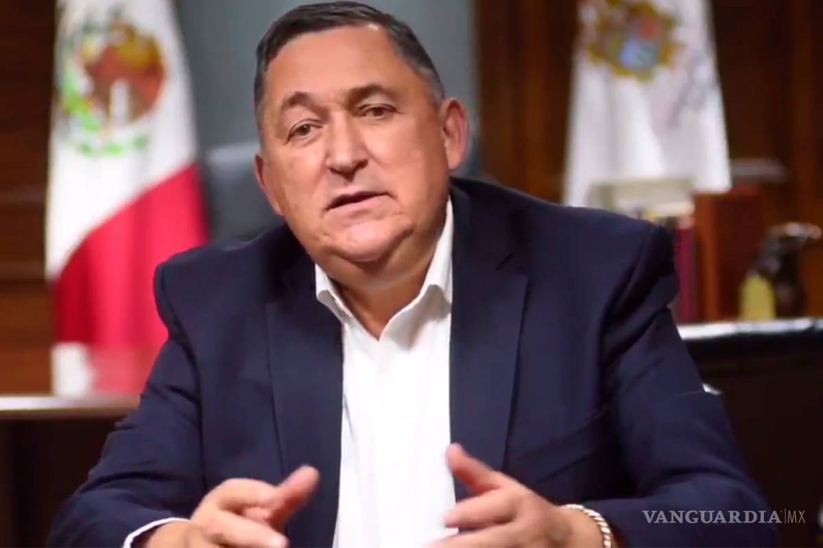 Isidro López reitera que sí recibió premio de Sedesol y muestra documentos