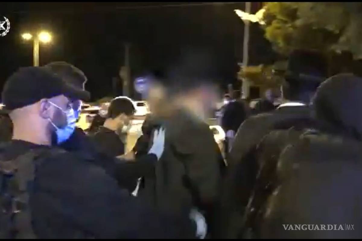 Detienen a 100 judíos por violar contingencia