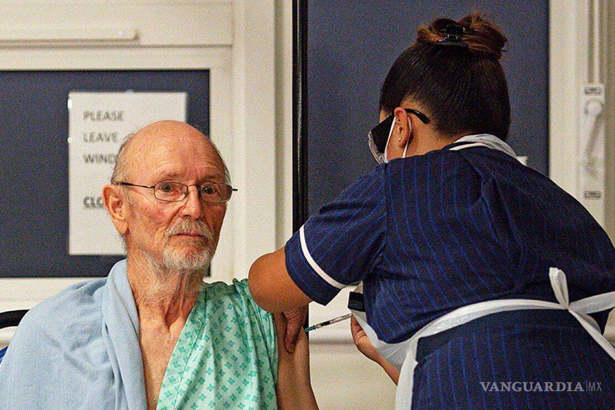 Shakespeare ha muerto, el primer hombre en el mundo en recibir la vacuna contra el COVID-19