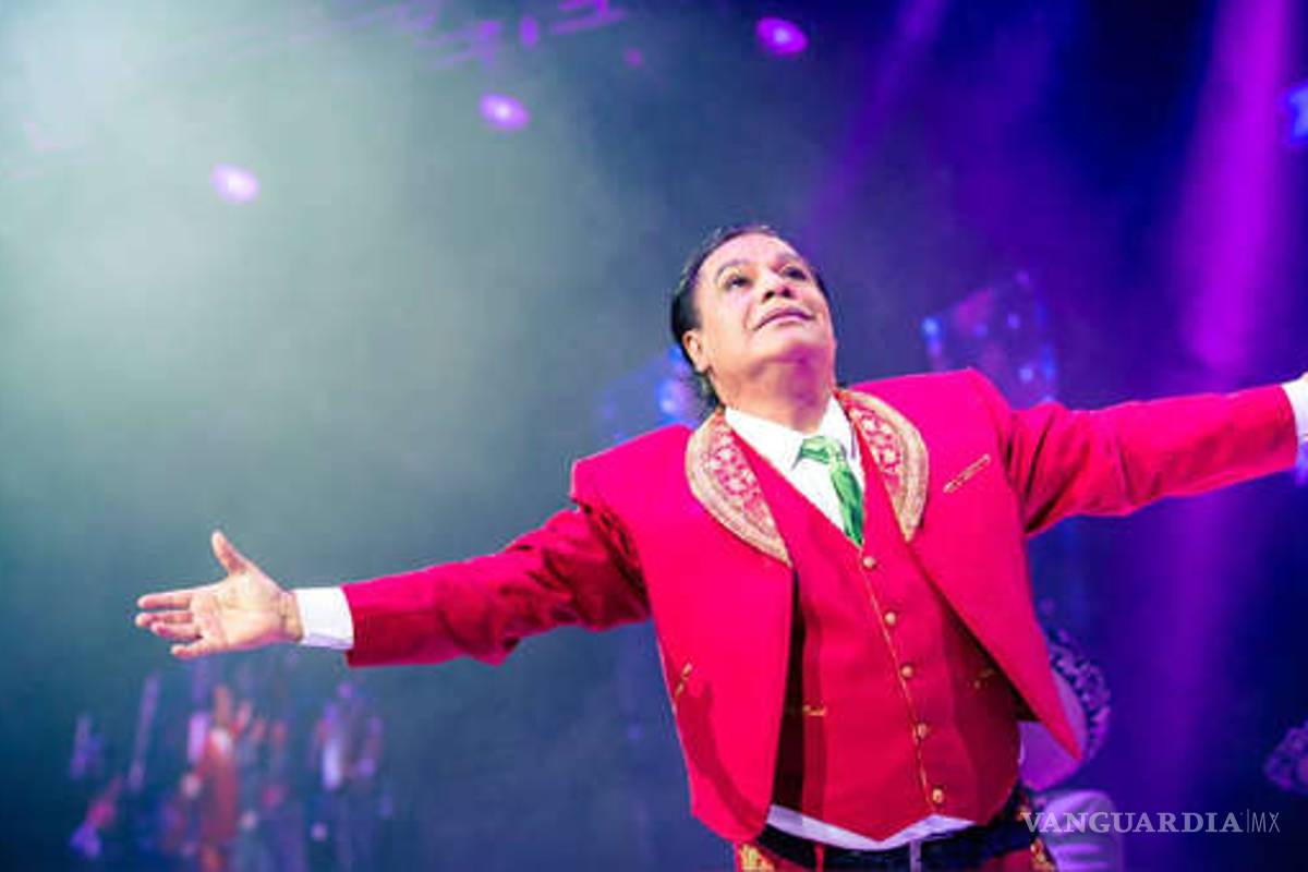 ¡Increíble pero cierto! Aseguran que Juan Gabriel vive, pastelazo a Avelina Lesper y otras historias que parecen bromas pero no lo son