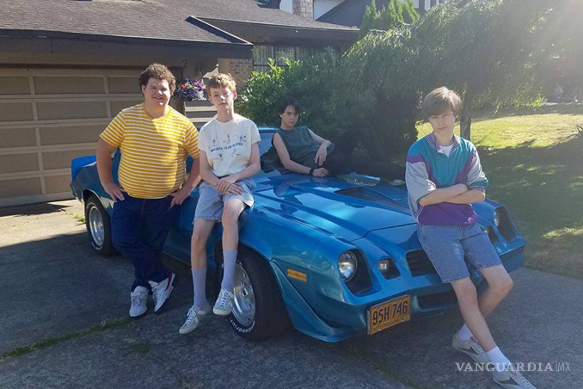 Cumple su cometido: una historia entretenida, oscura y con referencias ochenteras...