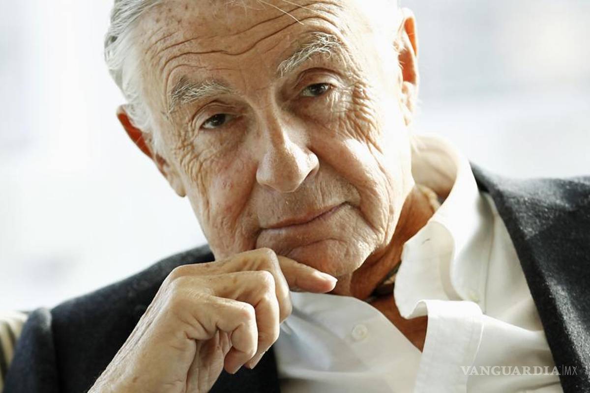 Muere a los 80 años Joel Schumacher, director de 'Batman Forever'