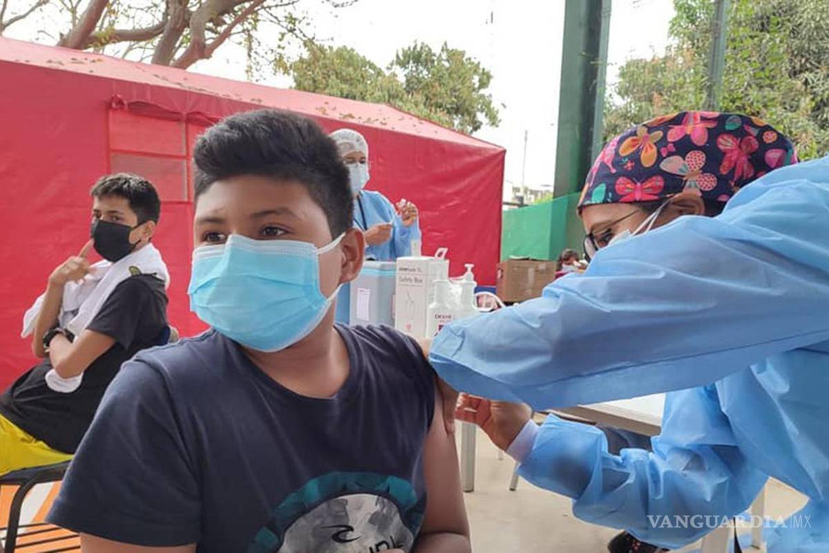 Aún no es prioridad vacunar a niños y adolescentes: OPS