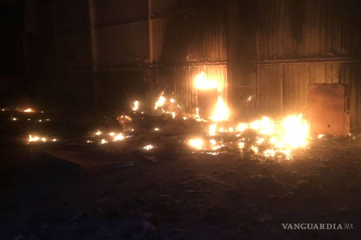 Saltillo: Se incendia bodega abandonada en la colonia Satélite Sur