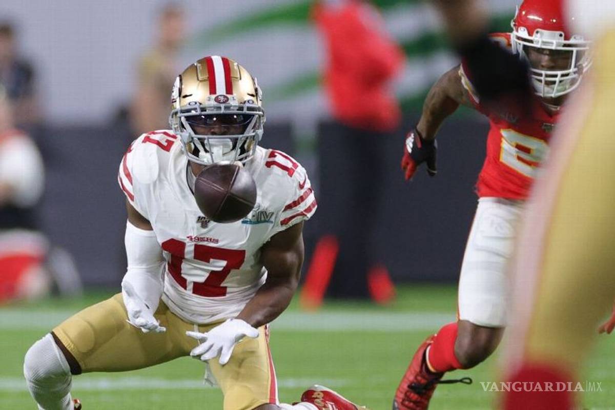 Emmanuel Sanders hace historia en la NFL con su recepción en el SB LIV