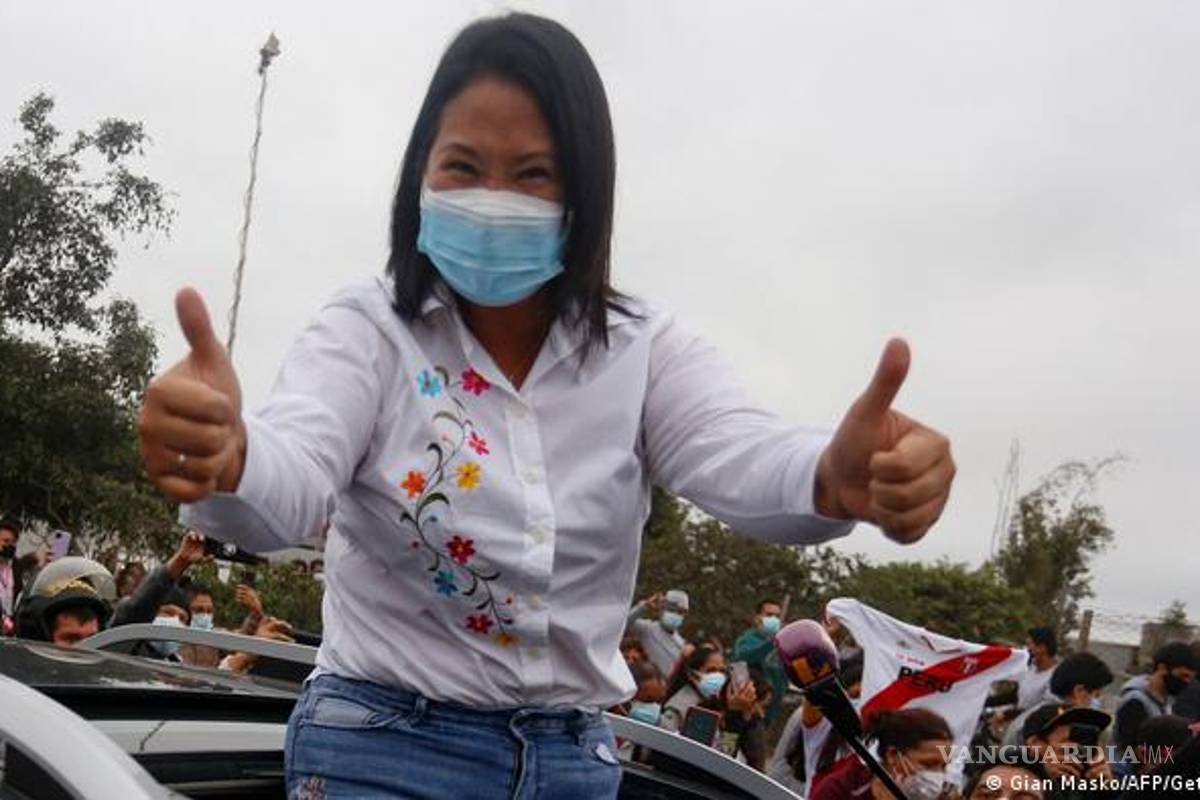 Keiko Fujimori mantiene una leve ventaja en elección presidencial en Perú