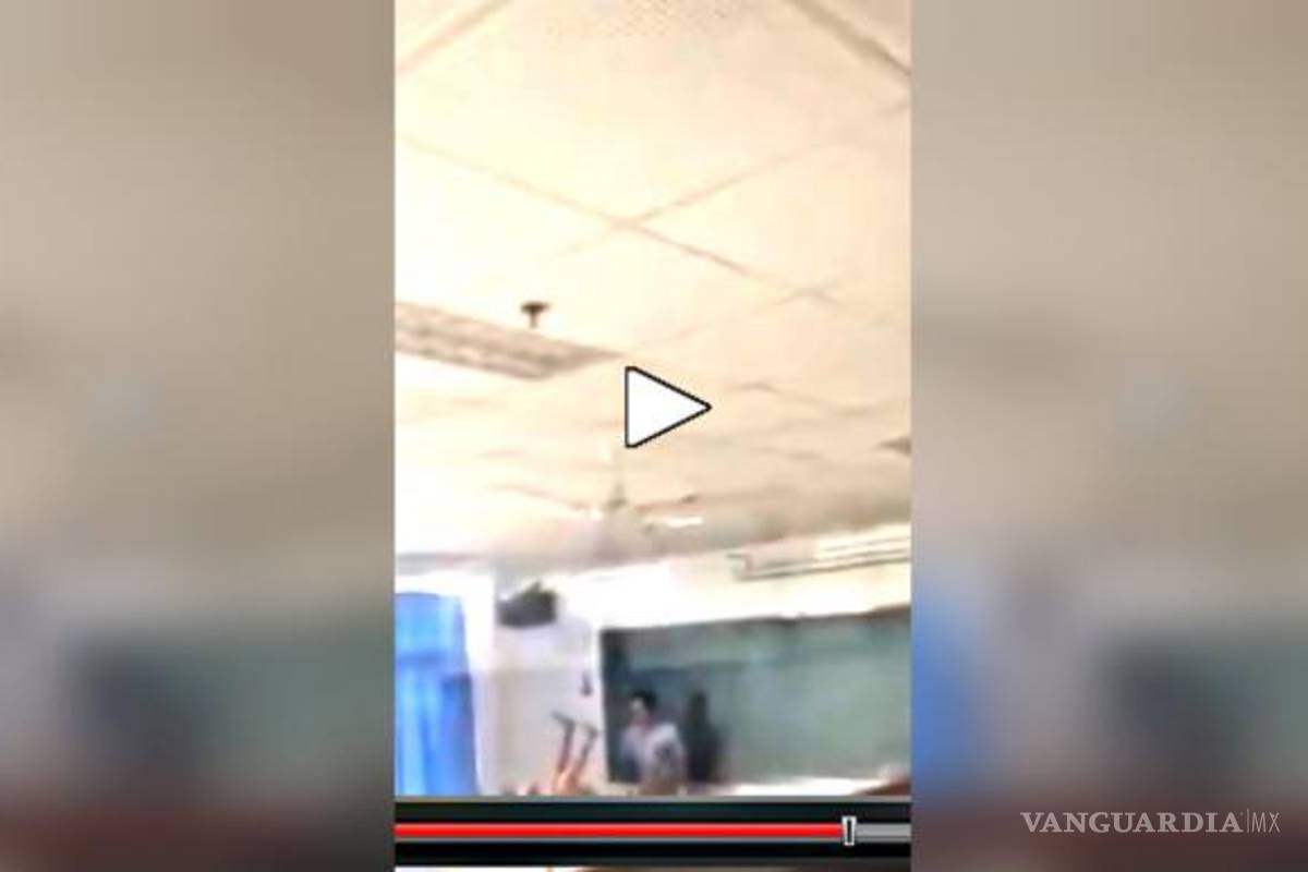 Profe tiene sexo con alumna en el salón de clases, los graban