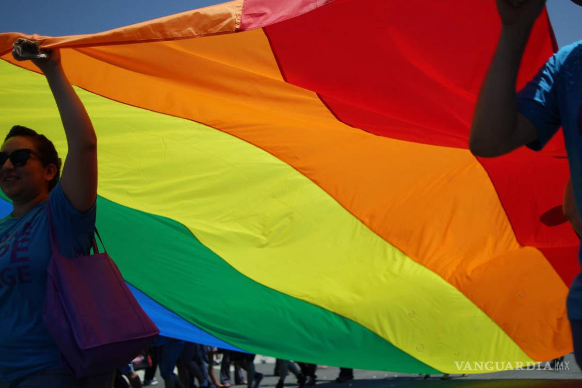 Transexuales culpan a la Iglesia de crímenes de odio