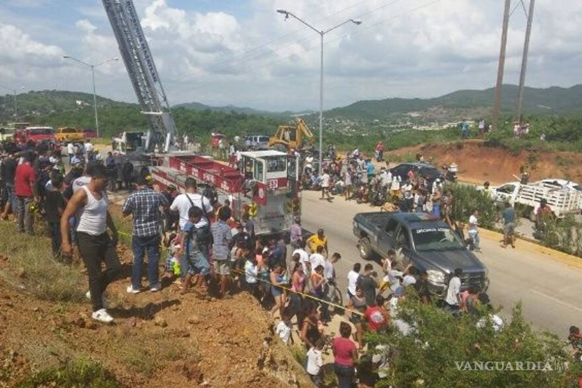 $!Hombre se suicida al lanzarse de torre en Mazatlán; transmiten su muerte en redes sociales
