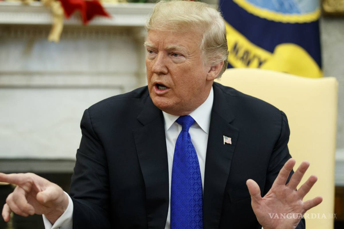 Cierre de gobierno en EU arruina vacaciones de Trump